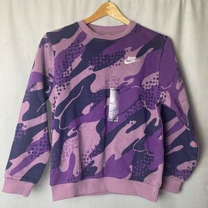 ✨ Girls Nike Purple Athleisure Camo Sweatshirt Size L ✨